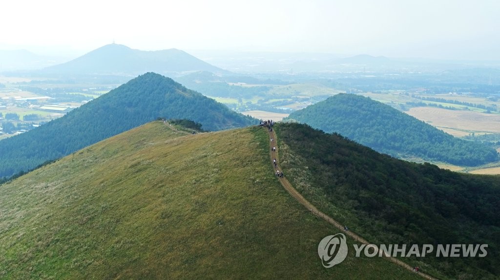 새별오름의 가을