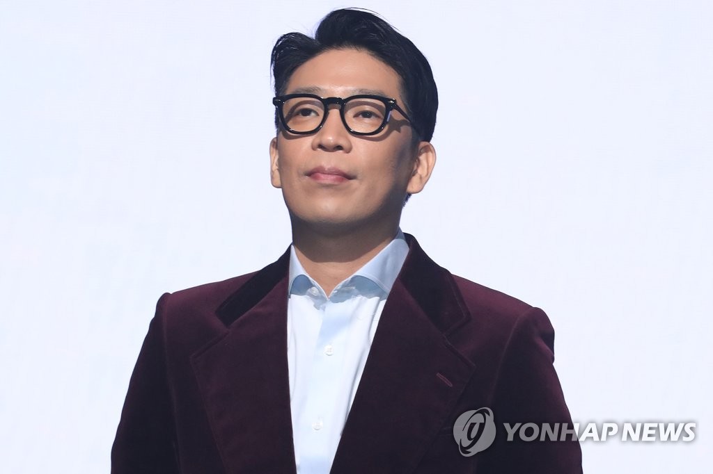 가요계로 돌아온 엠씨몽