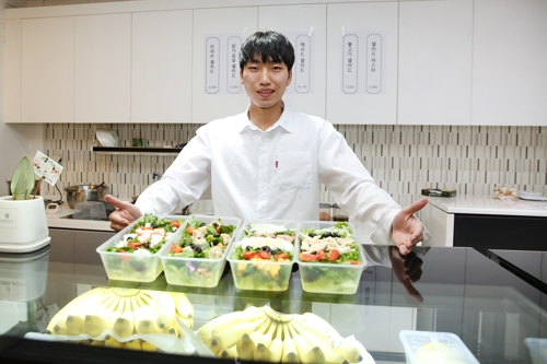 못생긴 과일 무시하지 마세요 대학생이 교내에 카페 창업