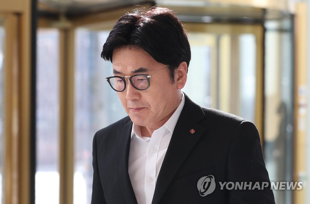롯데 사장단 회의 참석하는 박재영 롯데제이티비 대표