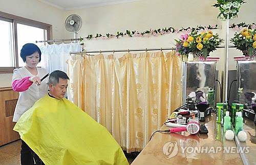 평양에도 탈모치료 관심 쑥쑥…두피관리 서비스 등장