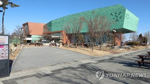 군산시, 소상공인 카드수수료 지원 확대·구내식당 휴무 연장