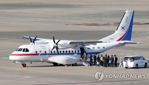 국내 이송 일본 크루즈선 탑승자 7명 대통령 전용기 탑승