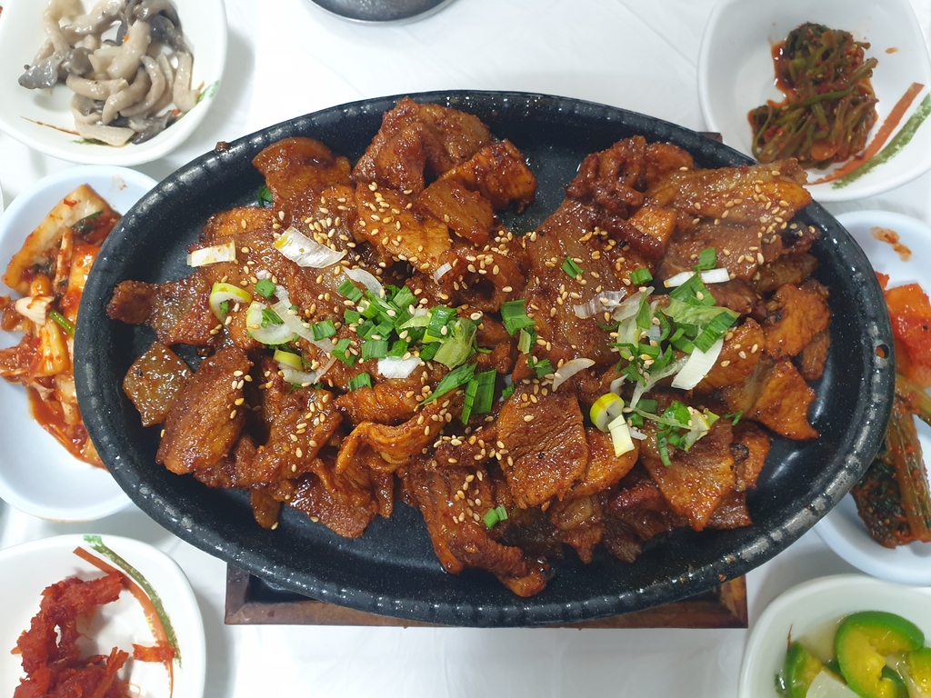 석곡 흑돼지 숯불구이…곡성군, 지역 대표 맛으로 육성