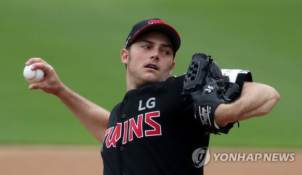 투구하는 윌슨