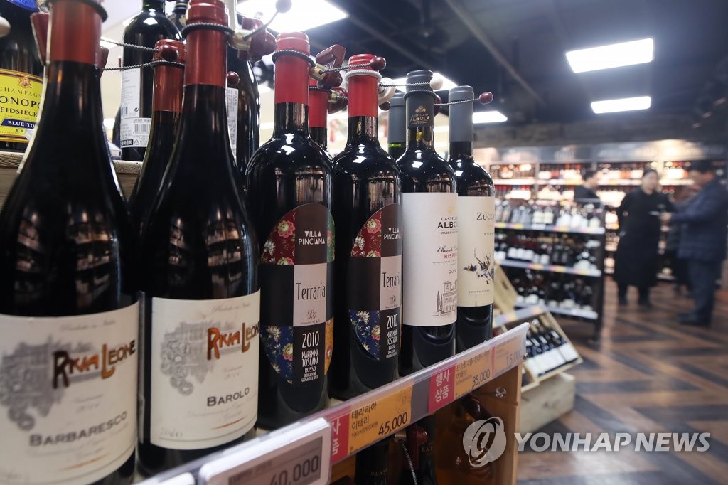 세계 주류 소비, 맥주가 압도적…예상 성장률은 와인이 최고