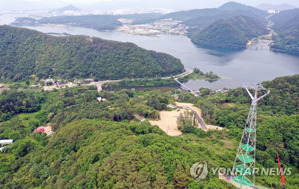춘천 국내 최장 3.6㎞ 삼악산 케이블카 지주 설치…공사 순조
