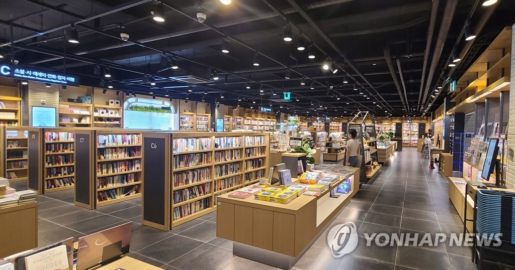 잠잠해지는줄 알았더니… 재확산 우려에 광주 시민들 위축