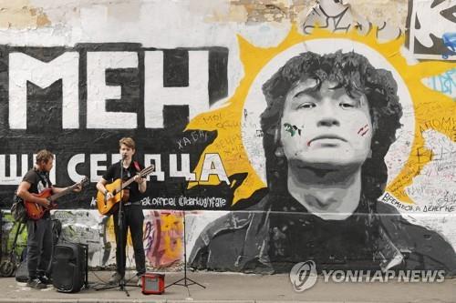 사망 30주기 빅토르 최 영화 개봉 놓고 러시아 시끌