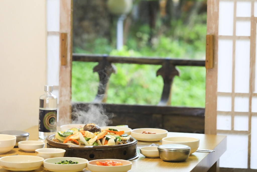 [酒먹방] 한옥에서 맛보는 반세기 전통의 갈비찜…함양 안의갈비