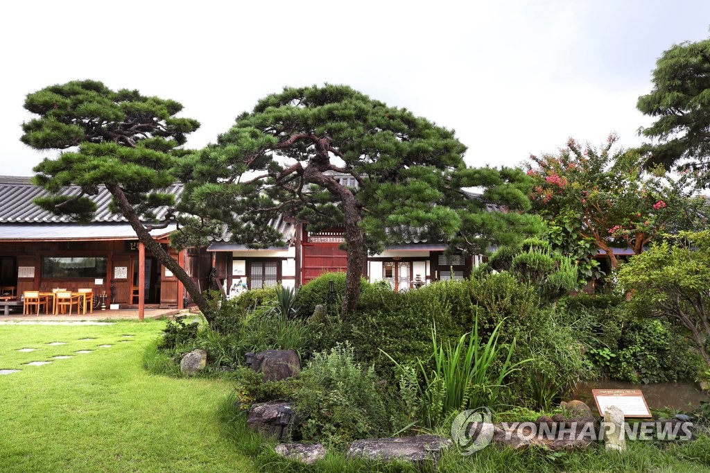 전주 인재고택 학인당 정원