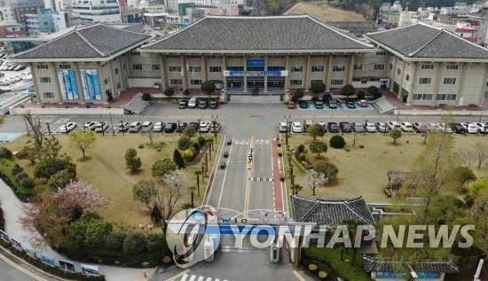 여수시청 별관 증축 물 건너가나…의회서 설계예산 전액 삭감