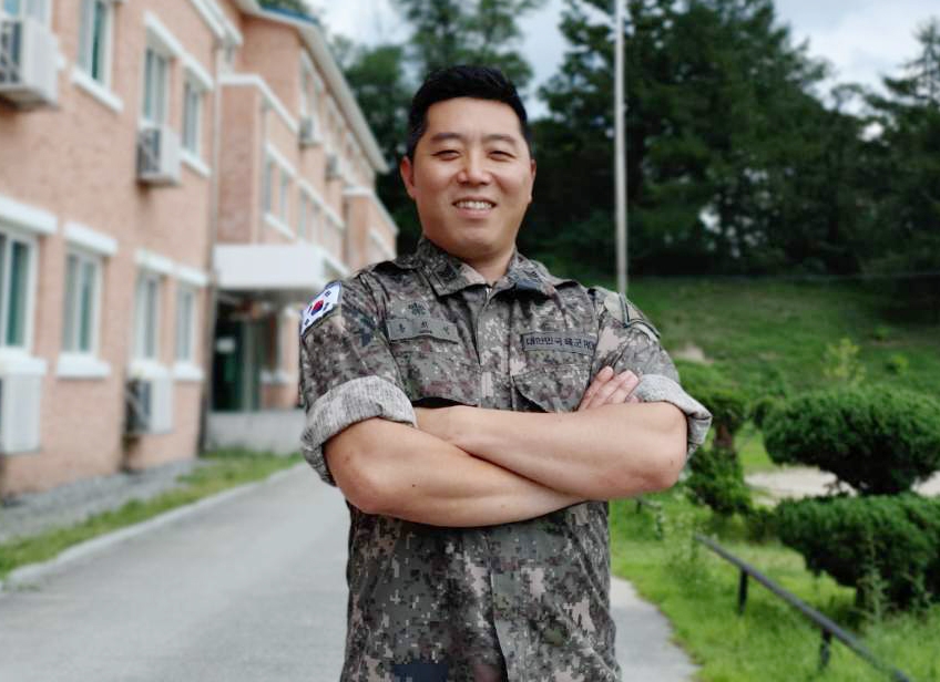 [2020 의인열전] ⑤ 내의로 지혈 머리부상 낙상 환자 구한 홍희선 상사