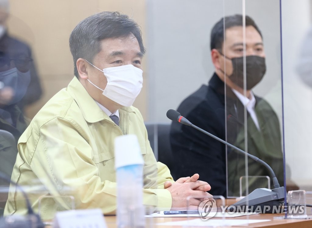물류센터 방역상황 점검하는 서정협 시장권한대행