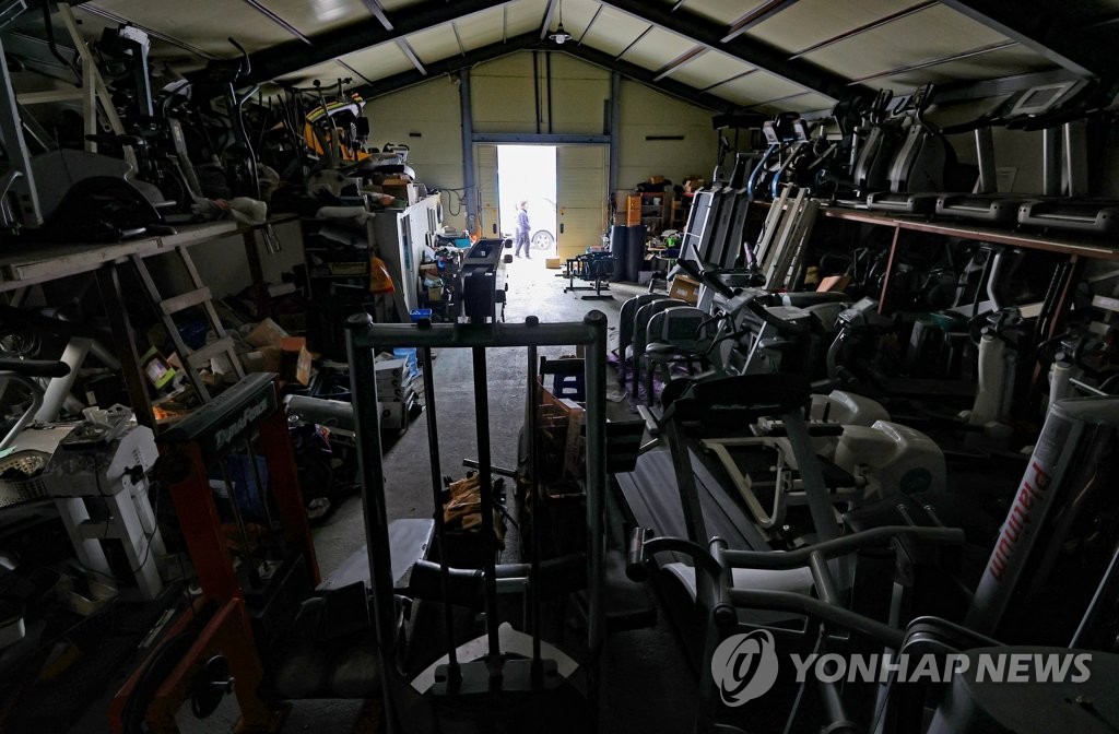 창고 꽉 채운 중고 헬스기구