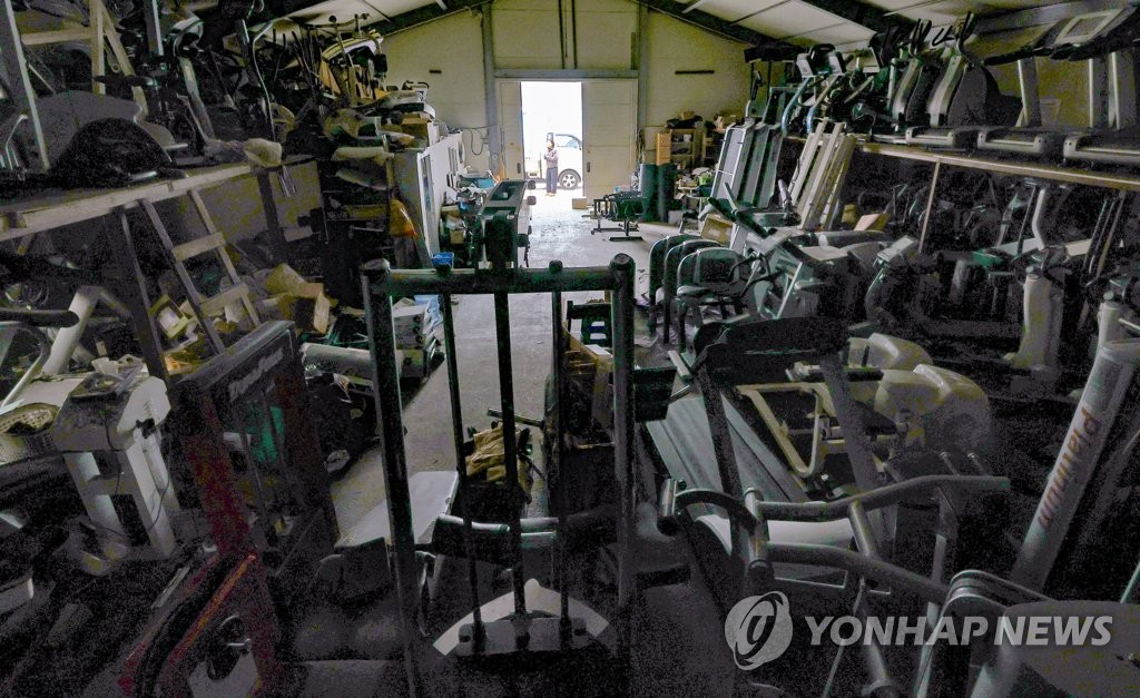 창고 꽉 채운 중고 헬스기구