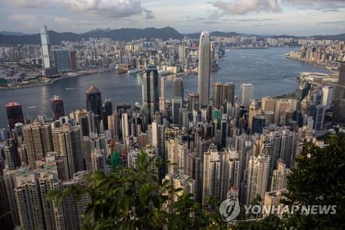 홍콩도 첫 인구 데드크로스…홍콩보안법 불안 해소해야