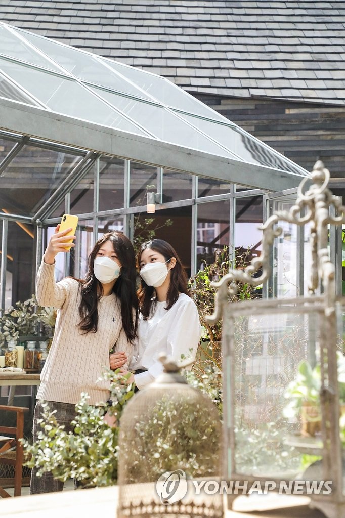현대프리미엄아울렛 스페이스원 리테일 테라피 즐겨요