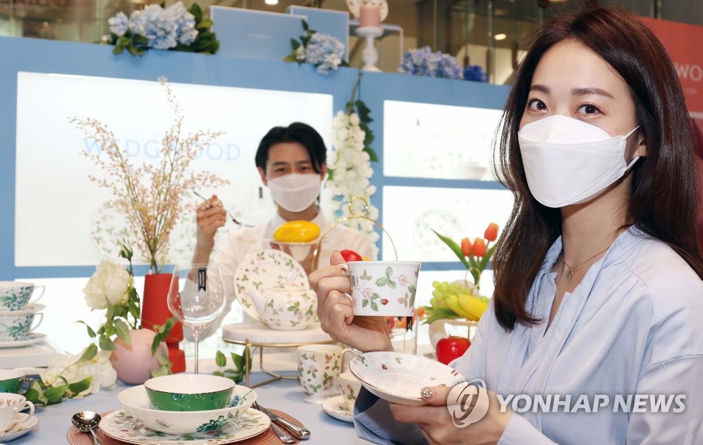 영국 여왕의 도자기 웨지우드로 우리집 식탁 꾸며요