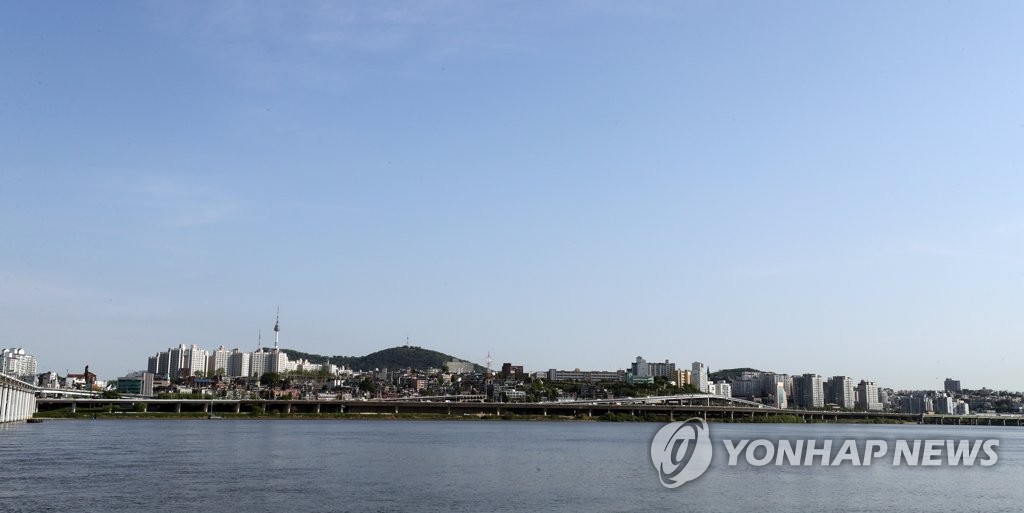 청명한 서울 하늘