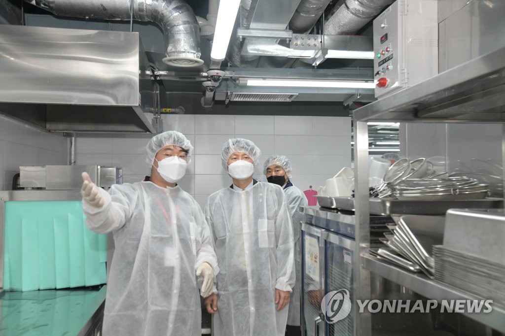 공유주방 업체 현장 점검하는 김강립 식약처장