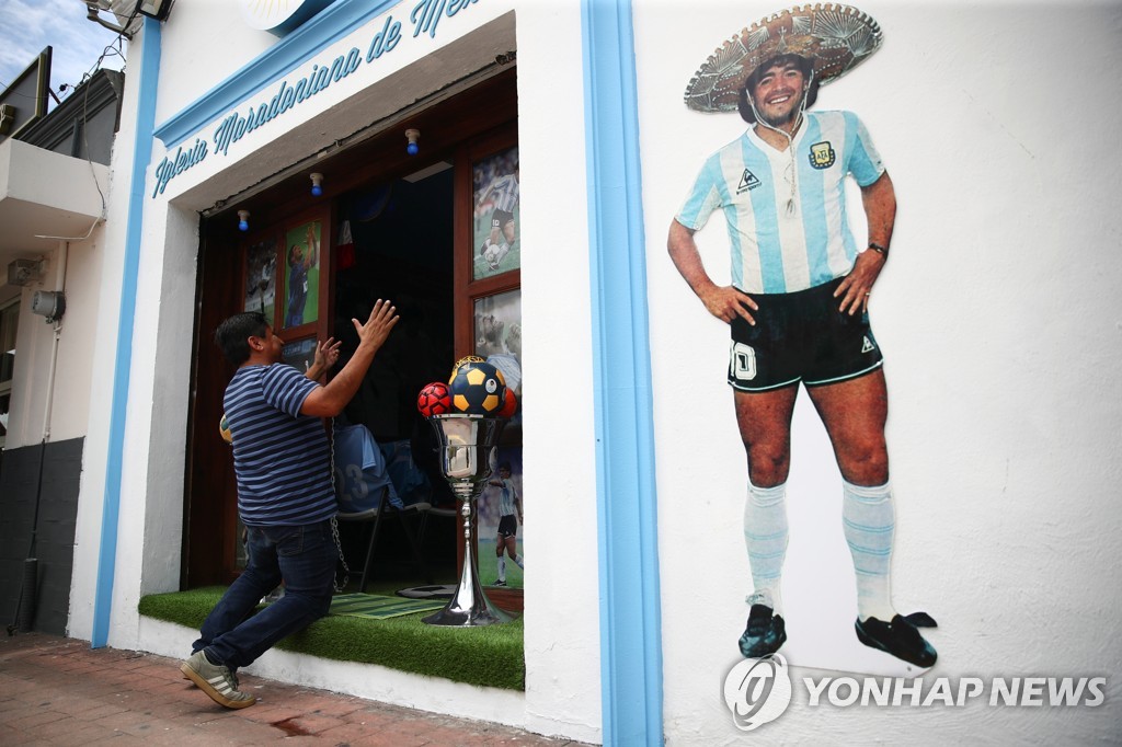 축구의 신 섬기는 마라도나교, 멕시코에도 진출