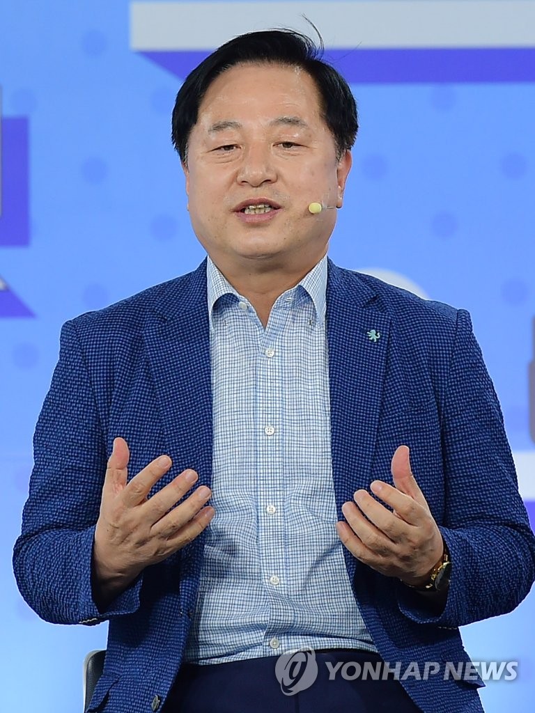 더민:정책마켓에서 정책 세일즈하는 김두관 후보