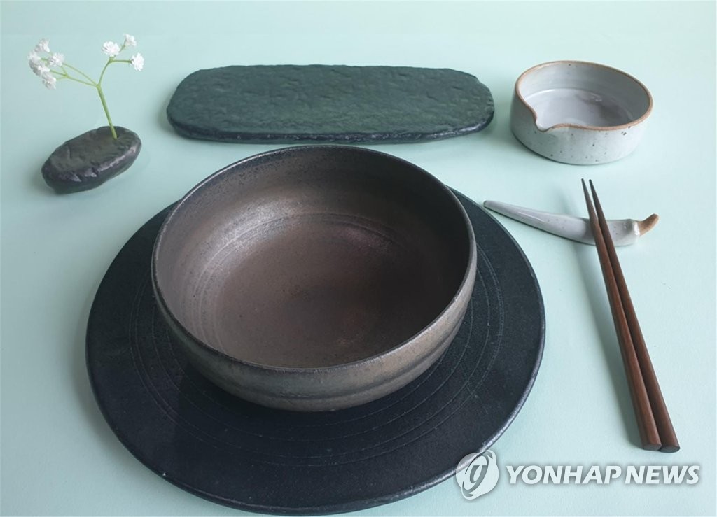 한국도자재단 대상 신기복의 퓨전한식기