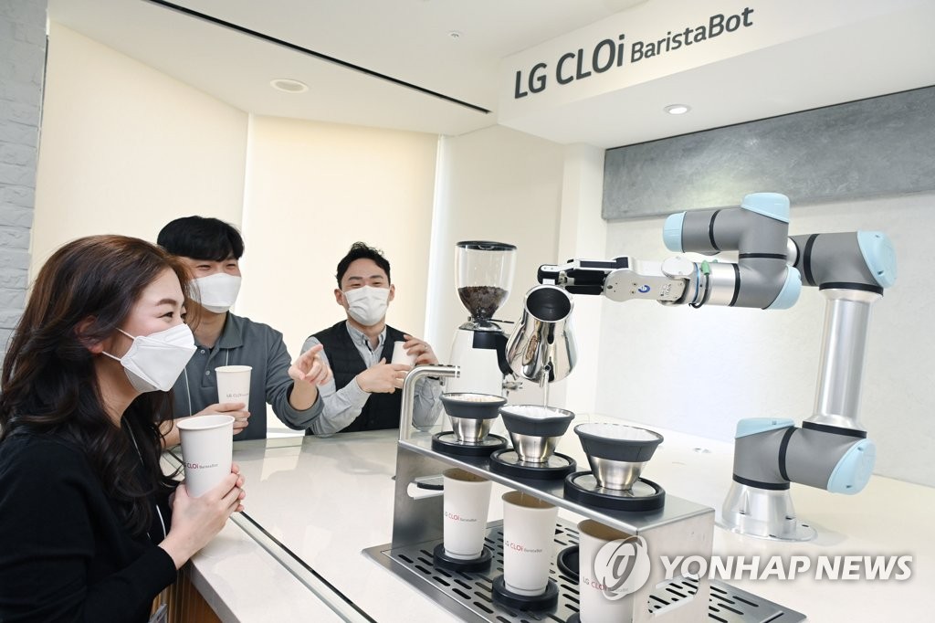 LG전자·현대차 이어 삼성전자까지…미래 먹거리로 로봇 낙점