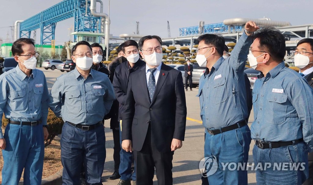 문승욱 장관, 한화솔루션 여수공장 현장방문