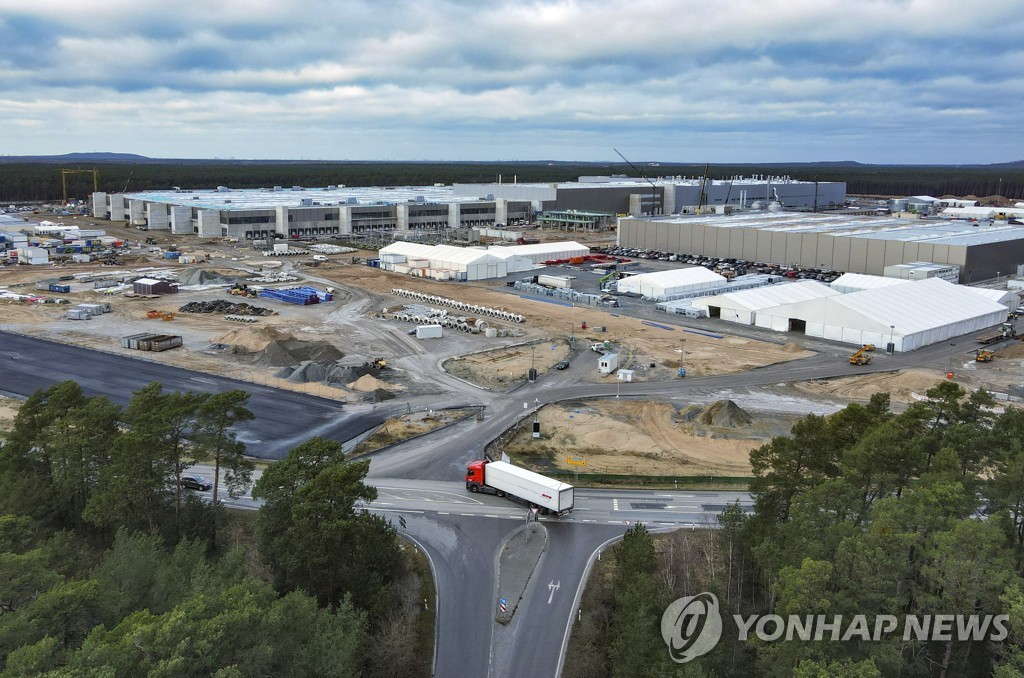 테슬라 유럽생산기지 곧 가동…베를린 외곽 기가팩토리 인가