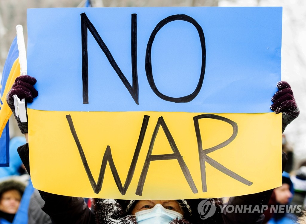 [우크라 침공] 캐나다, 자국민에 러시아서 출국 권고