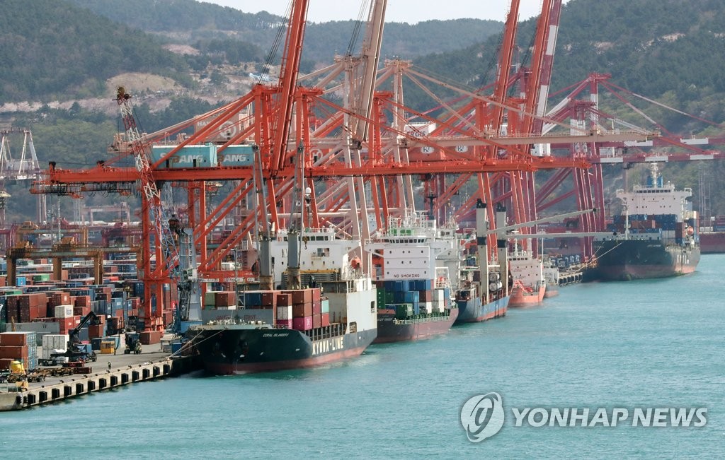 3월 수출-수입 모두 월 기준 사상 최대…무역수지 다시 적자 전환