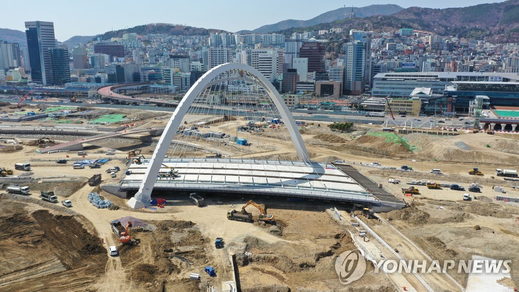 부산NGO "북항 복합환승센터, 숙박시설 위주 개발 안 돼"