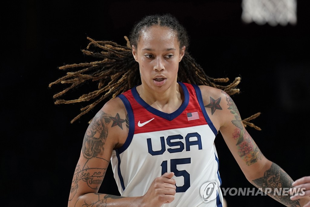 WNBA 스타 그리너, 러 체포 두달 반만에…미 부당 억류