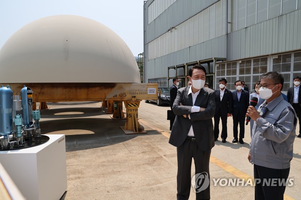 윤석열 대통령, 보관 중인 신한울 3·4호기 주단소재 시찰