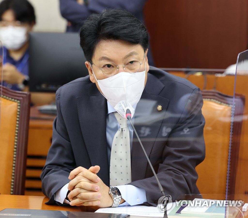 이준석 삼성가노 입장 묻자…장제원 하하, 예예 맞대응 자제