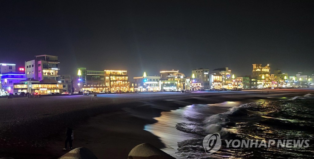 강릉 커피거리에 여행자센터 트래블 라운지 건립