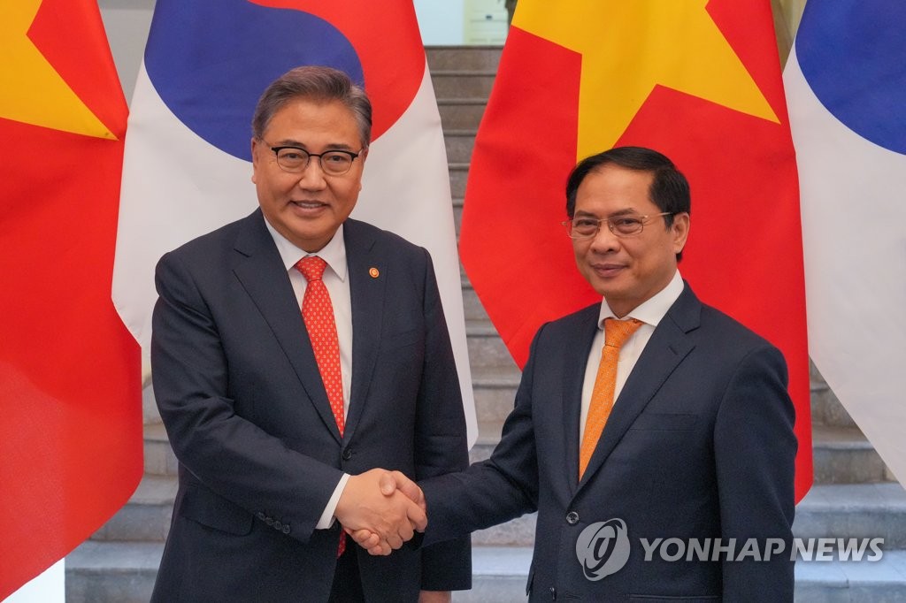 박진 장관, 베트남 외교부 장관과 회담