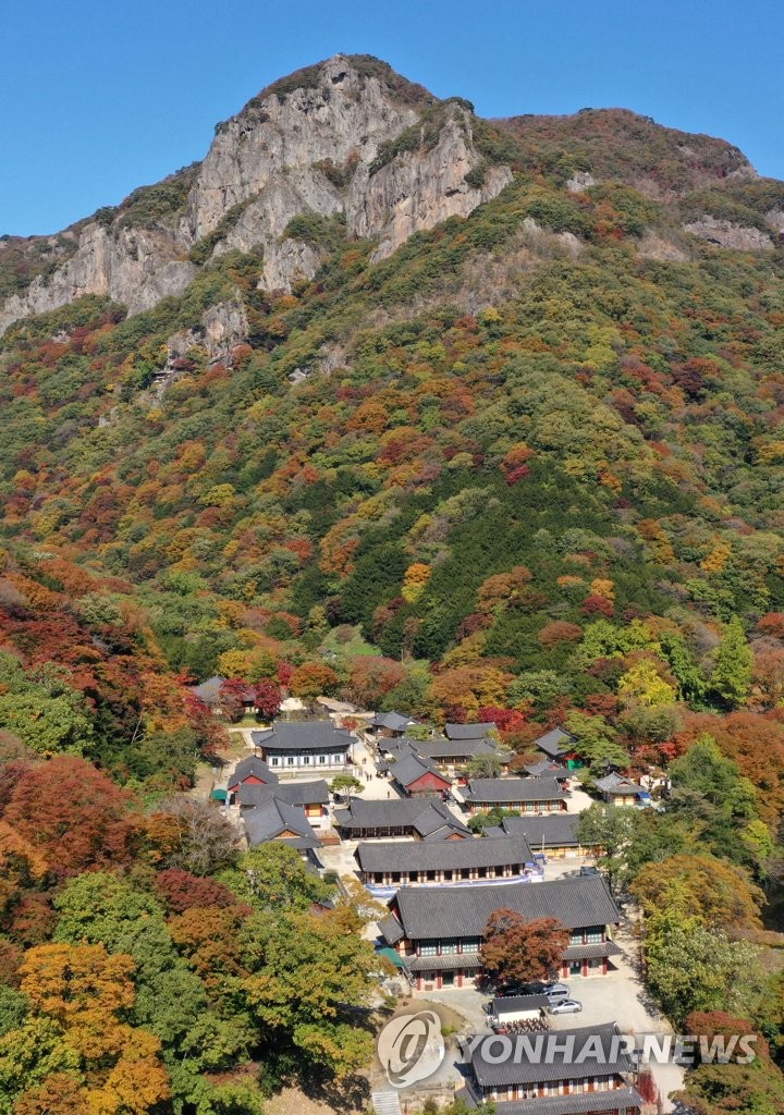 백학봉 아래 백양사