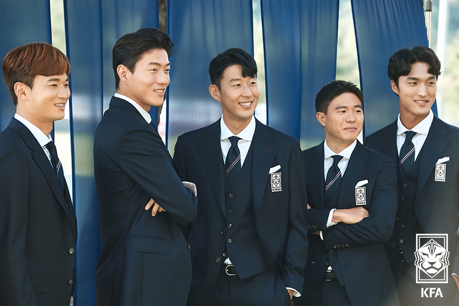 카타르 월드컵 나서는 태극전사 단복은 캠브리지 멤버스
