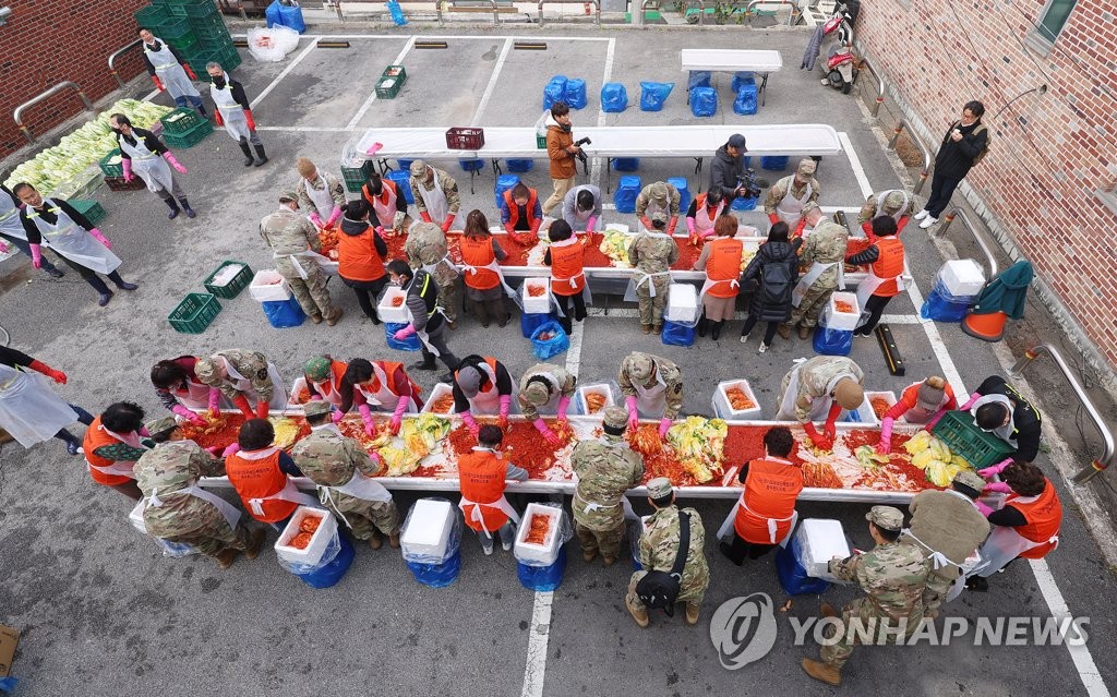 분주한 사랑의 손길