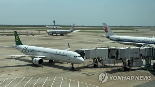 중국, 제로 코로나 끝내자마자 국내선 항공 이용 급증