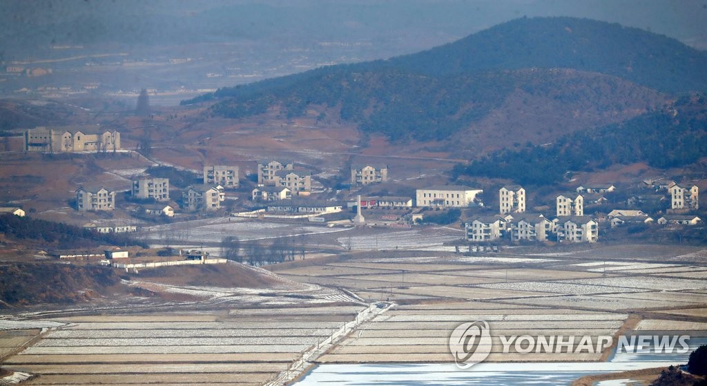 적막감 흐르는 북한 해물선전마을
