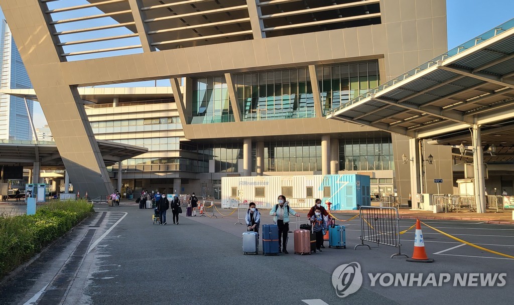 3년만에 중국 가자…홍콩서 하루만에 34만명 예약