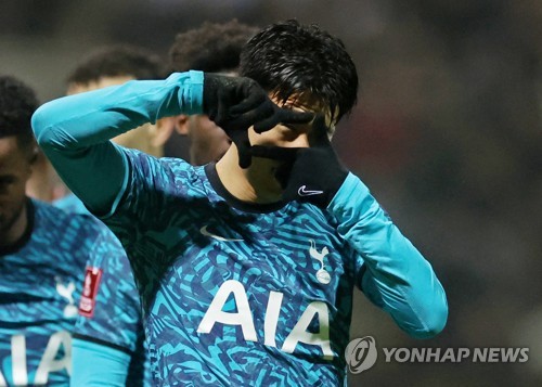 손흥민 멀티골 폭발…토트넘, 프레스턴 3-0 꺾고 FA컵 16강 안착
