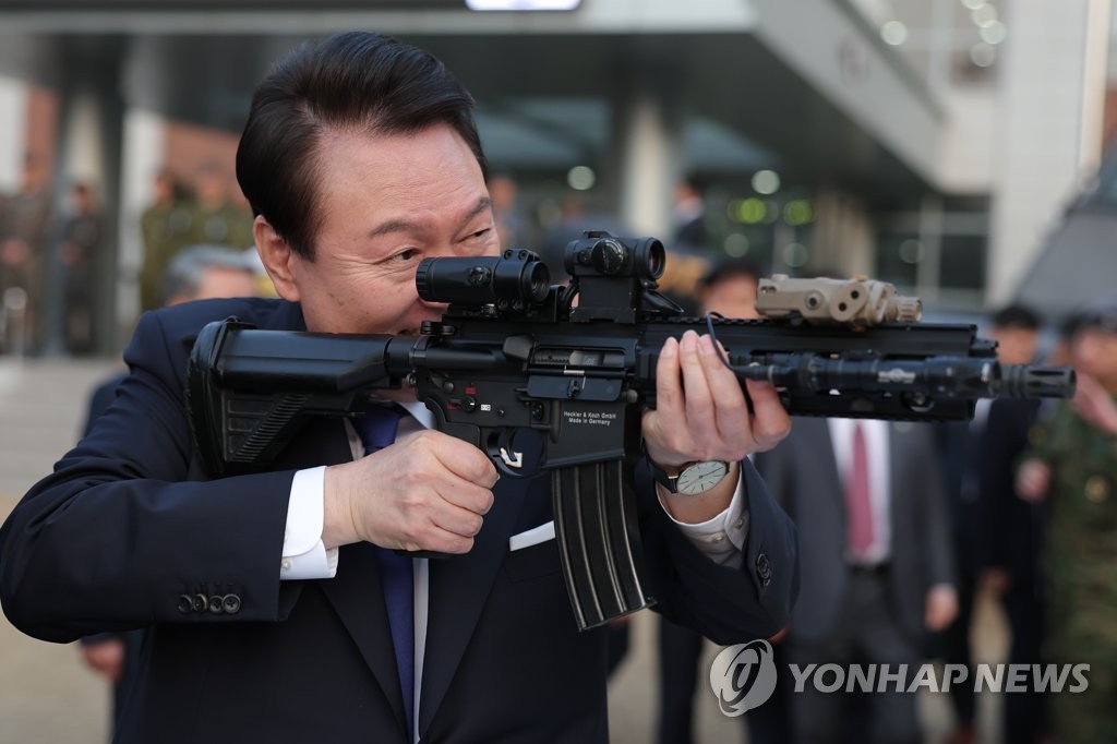 해군 특수전전단 방문한 윤석열 대통령