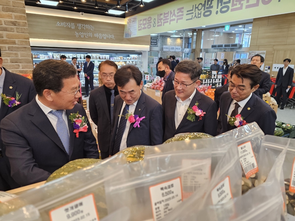 화순 능주농협, 도농상생 로컬푸드 복합문화센터 준공