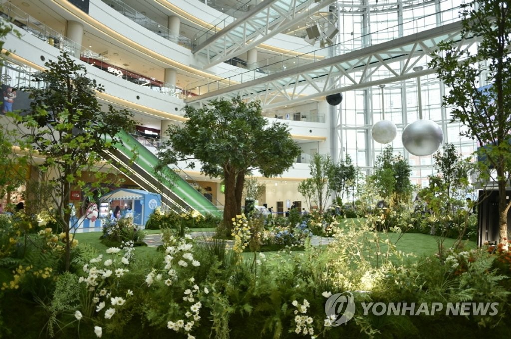 타임스퀘어, 페어리 가든 오픈