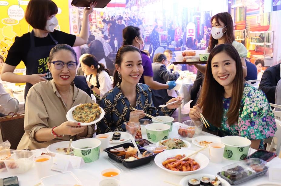 돼지국밥·밀면 드세요…태국서 부산엑스포 홍보전